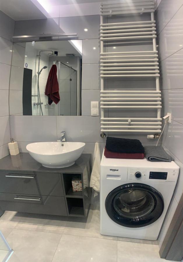 Klimatyzowany Apartament Z Miejscem Garazowym Gorzow Wielkopolski Bagian luar foto